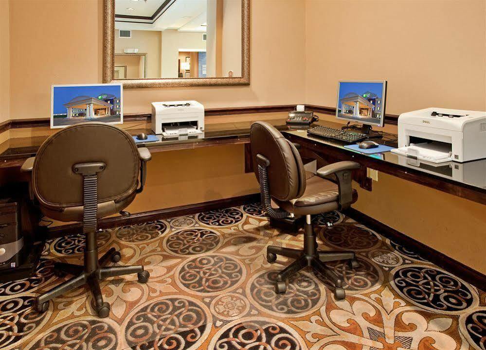 Holiday Inn Express Hotel & Suites Sedalia By Ihg Luaran gambar