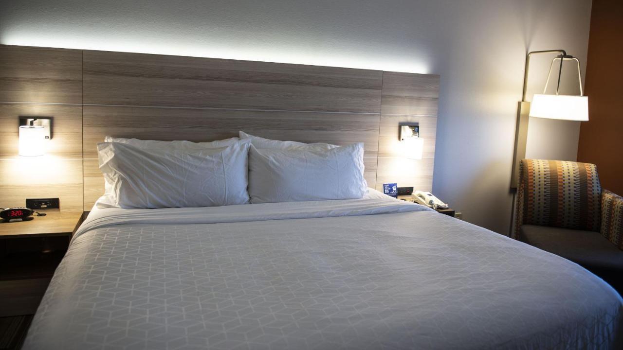 Holiday Inn Express Hotel & Suites Sedalia By Ihg Luaran gambar